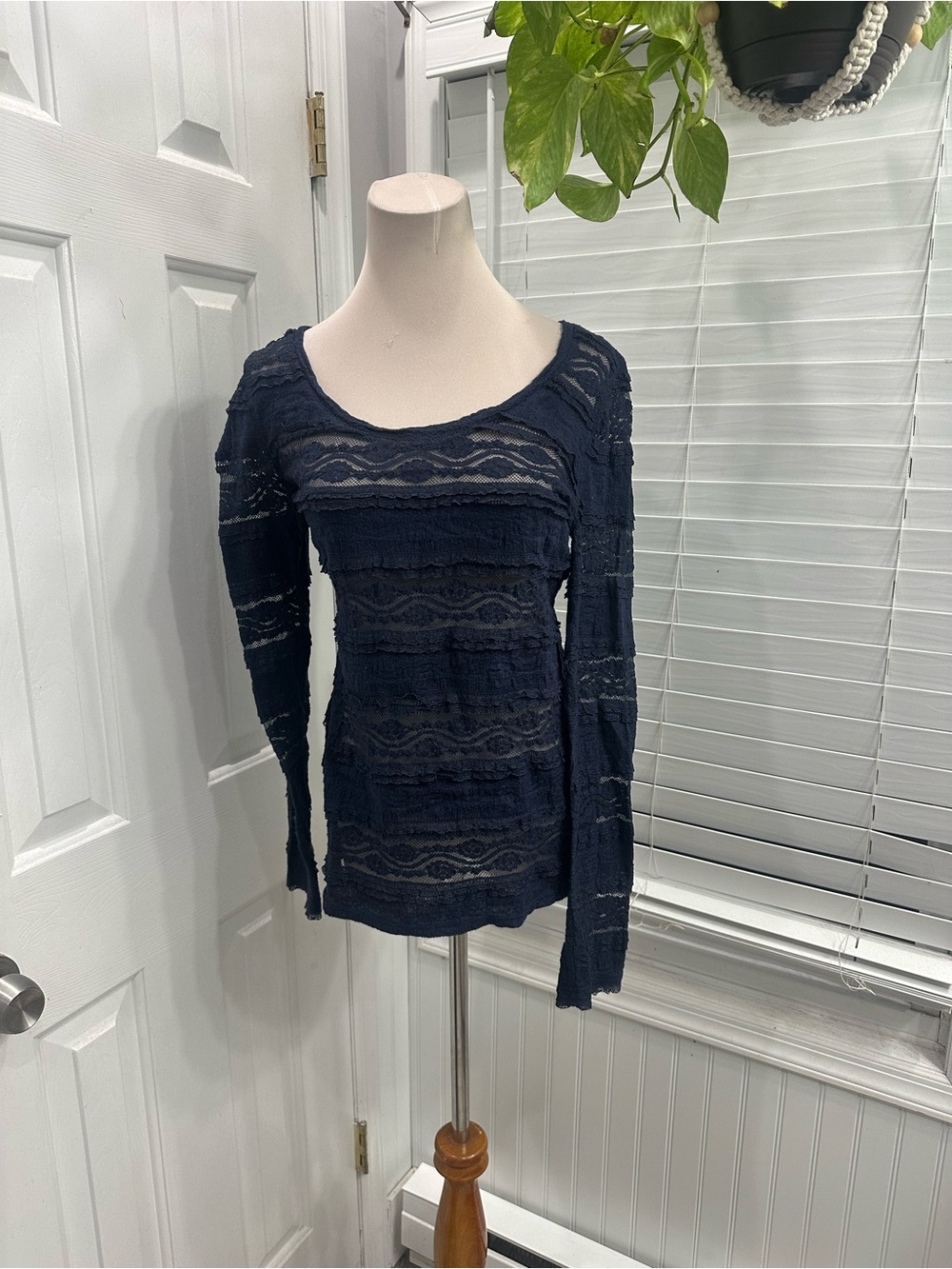 Express Navy Lace Knit Scoop-Neck Long Sleeve Top